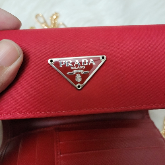 100% Authentic PRADA nylon billfold wallet - Picture 2 of 14